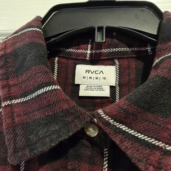 RVCA Flannel button-up shirt raw fray bottom hem size medium - Picture 4 of 5